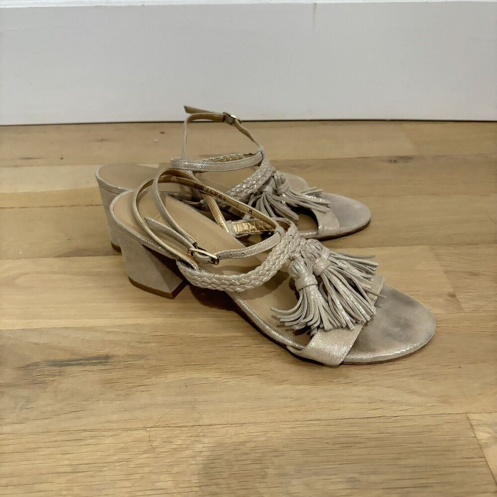 Stuart Weitzman Tasselean Frosting Cipria Suede Sandals Size 7 H1443/